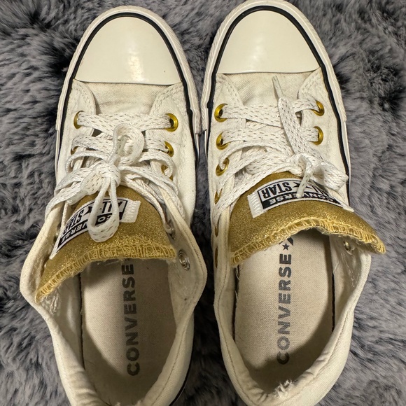 Converse White Chuck Taylor All-Star Lift Sneakers - Picture 1 of 12